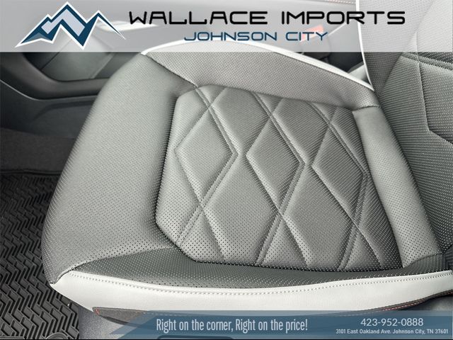 2024 Volkswagen Atlas 2.0T Peak Edition SEL