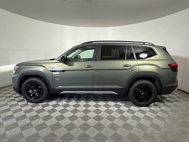 2024 Volkswagen Atlas 2.0T Peak Edition SEL