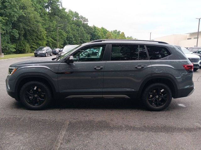 2024 Volkswagen Atlas 2.0T Peak Edition SEL