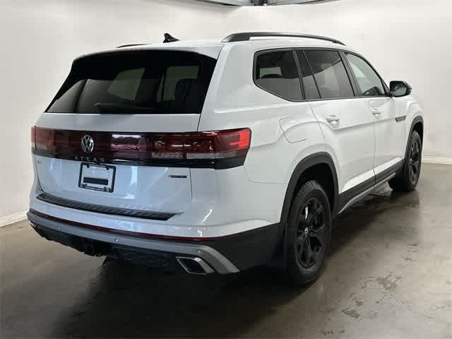 2024 Volkswagen Atlas 2.0T Peak Edition SEL