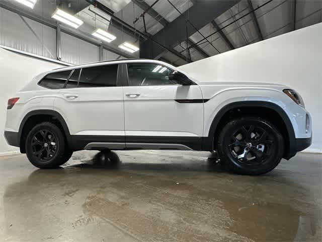 2024 Volkswagen Atlas 2.0T Peak Edition SEL