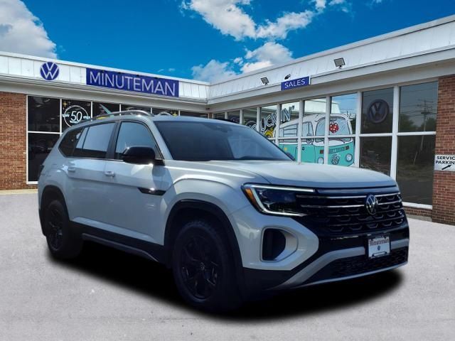 2024 Volkswagen Atlas 2.0T Peak Edition SEL