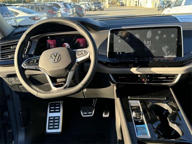 2024 Volkswagen Atlas 2.0T Peak Edition SEL