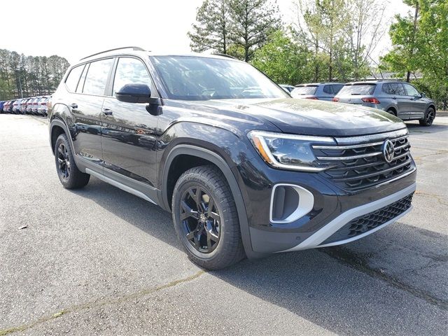 2024 Volkswagen Atlas 2.0T Peak Edition SEL