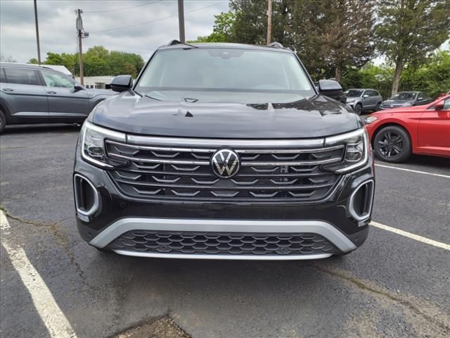 2024 Volkswagen Atlas 2.0T Peak Edition SEL