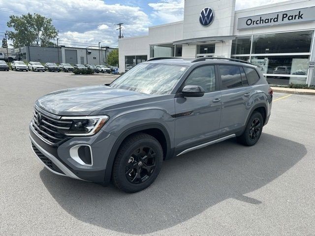 2024 Volkswagen Atlas 2.0T Peak Edition SEL