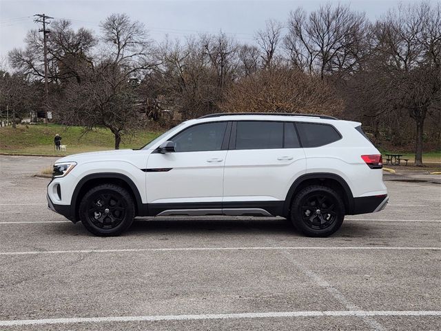 2024 Volkswagen Atlas 2.0T Peak Edition SEL