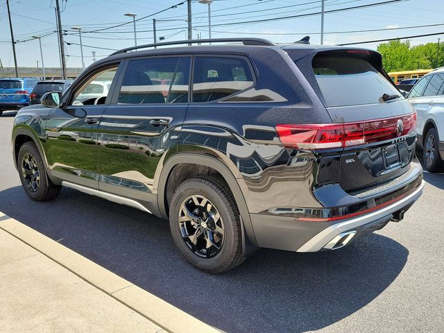 2024 Volkswagen Atlas 2.0T Peak Edition SEL