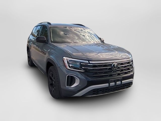 2024 Volkswagen Atlas 2.0T Peak Edition SEL