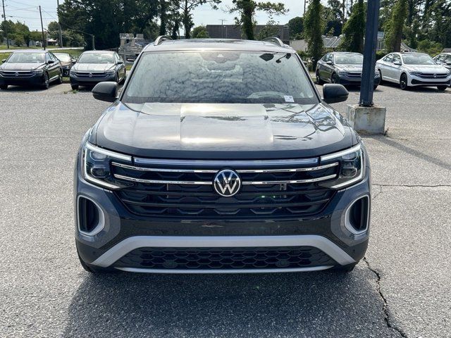 2024 Volkswagen Atlas 2.0T Peak Edition SEL