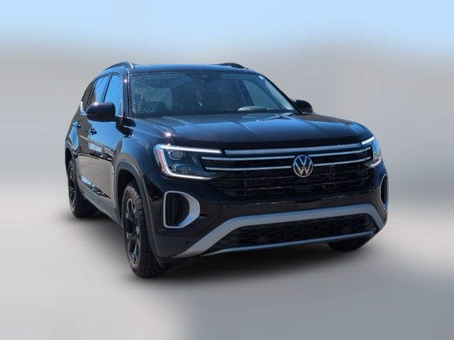 2024 Volkswagen Atlas 2.0T Peak Edition SEL