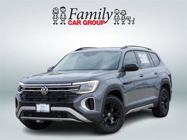 2024 Volkswagen Atlas 2.0T Peak Edition SEL