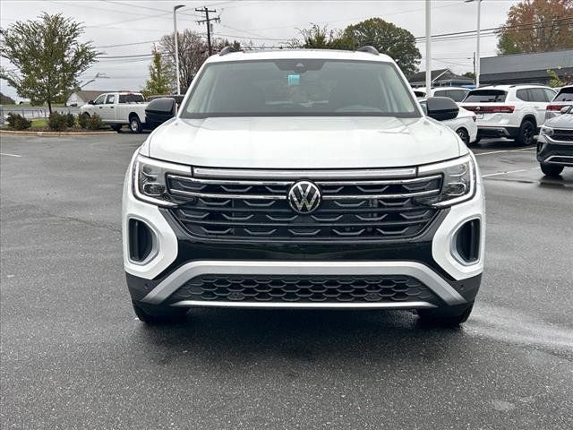 2024 Volkswagen Atlas 2.0T Peak Edition SEL