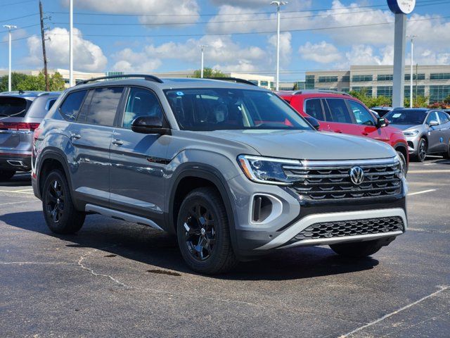 2024 Volkswagen Atlas 2.0T Peak Edition SEL