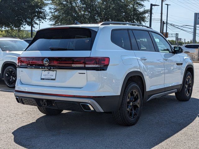 2024 Volkswagen Atlas 2.0T Peak Edition SEL