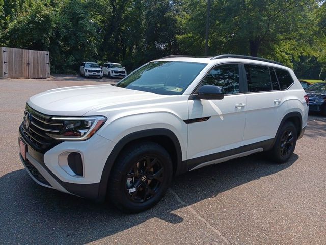 2024 Volkswagen Atlas 2.0T Peak Edition SEL