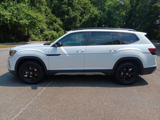 2024 Volkswagen Atlas 2.0T Peak Edition SEL