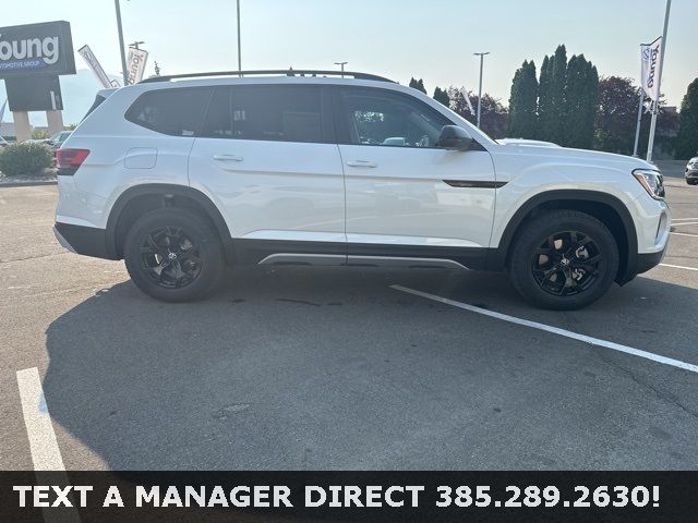 2024 Volkswagen Atlas 2.0T Peak Edition SEL