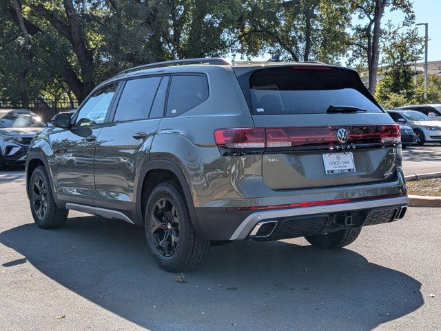 2024 Volkswagen Atlas 2.0T Peak Edition SEL