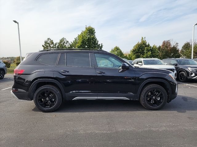 2024 Volkswagen Atlas 2.0T Peak Edition SEL