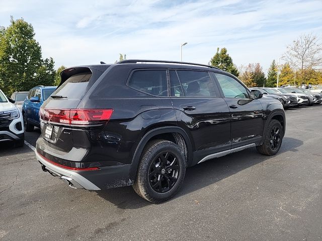 2024 Volkswagen Atlas 2.0T Peak Edition SEL