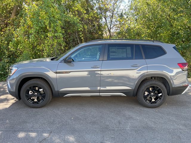 2024 Volkswagen Atlas 2.0T Peak Edition SEL