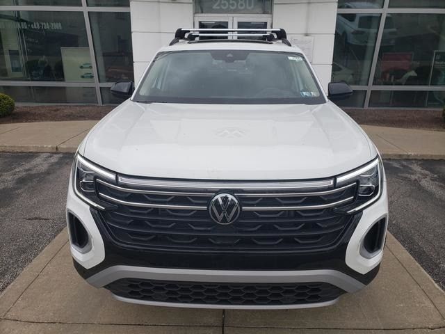 2024 Volkswagen Atlas 2.0T Peak Edition SEL