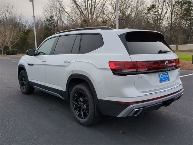 2024 Volkswagen Atlas 2.0T Peak Edition SEL