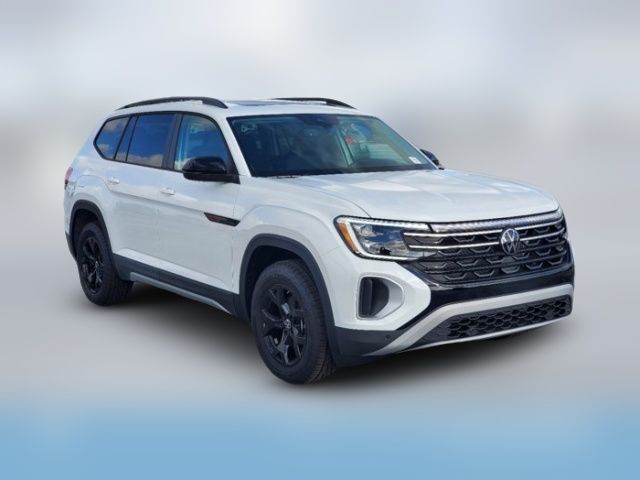 2024 Volkswagen Atlas 2.0T Peak Edition SEL