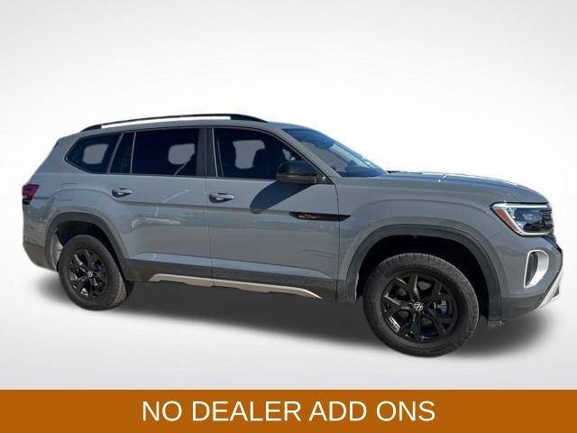 2024 Volkswagen Atlas 2.0T Peak Edition SEL