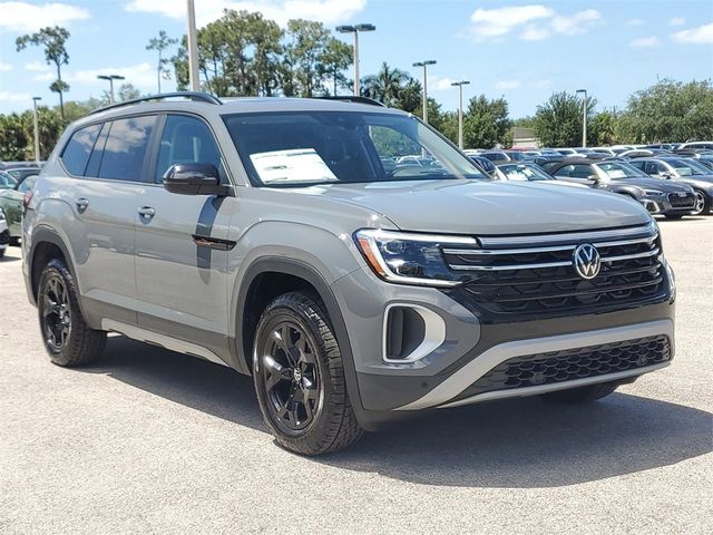 2024 Volkswagen Atlas 2.0T Peak Edition SEL