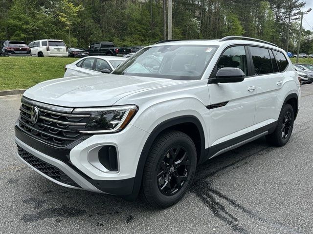 2024 Volkswagen Atlas 2.0T Peak Edition SEL