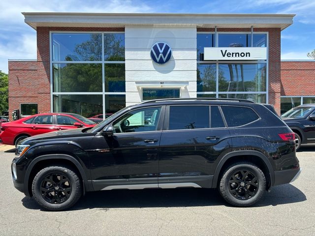 2024 Volkswagen Atlas 2.0T Peak Edition SEL