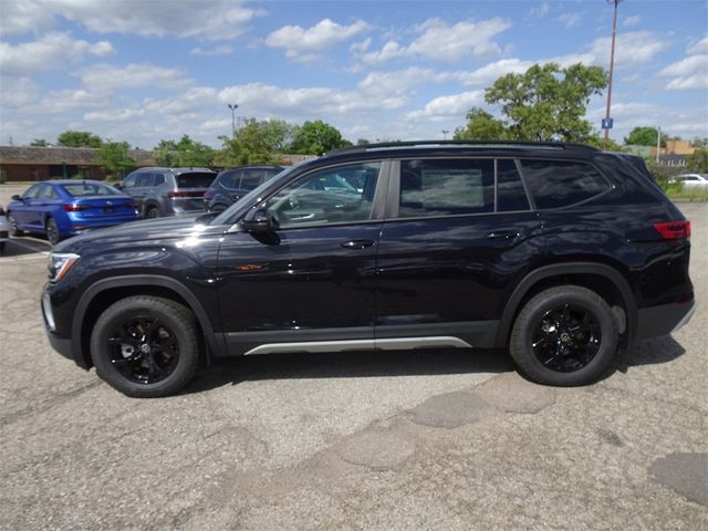 2024 Volkswagen Atlas 2.0T Peak Edition SEL