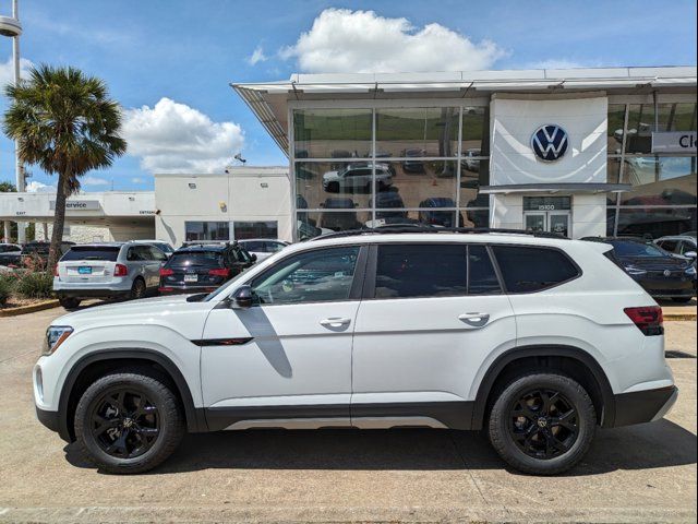 2024 Volkswagen Atlas 2.0T Peak Edition SEL