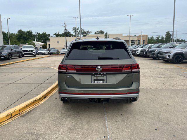 2024 Volkswagen Atlas 2.0T Peak Edition SEL