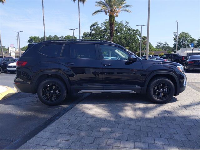 2024 Volkswagen Atlas 2.0T Peak Edition SEL