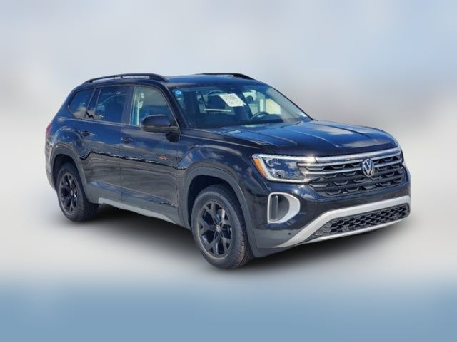 2024 Volkswagen Atlas 2.0T Peak Edition SEL