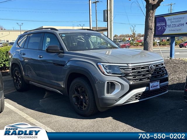 2024 Volkswagen Atlas 2.0T Peak Edition SEL