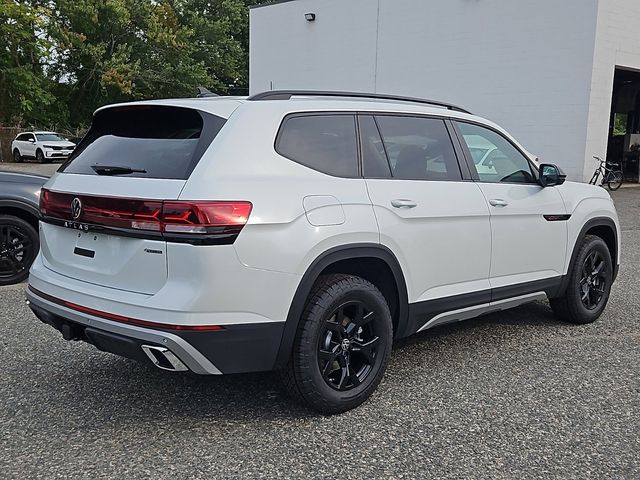 2024 Volkswagen Atlas 2.0T Peak Edition SEL