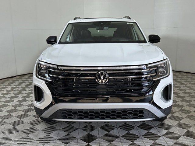 2024 Volkswagen Atlas 2.0T Peak Edition SEL