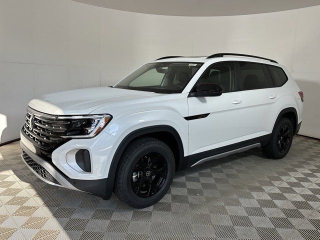 2024 Volkswagen Atlas 2.0T Peak Edition SEL