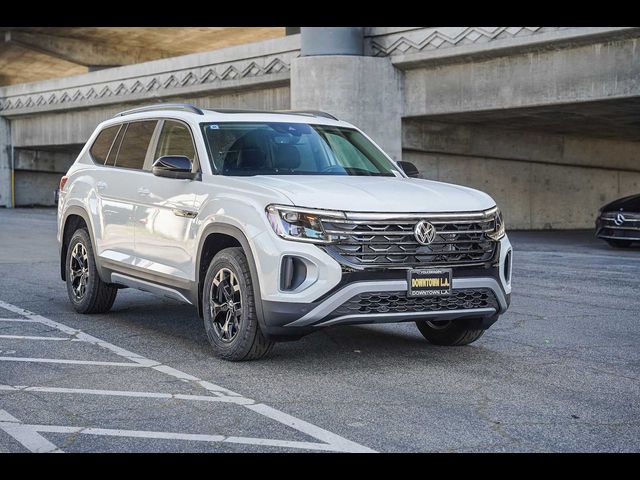 2024 Volkswagen Atlas 2.0T Peak Edition SE w/Technology