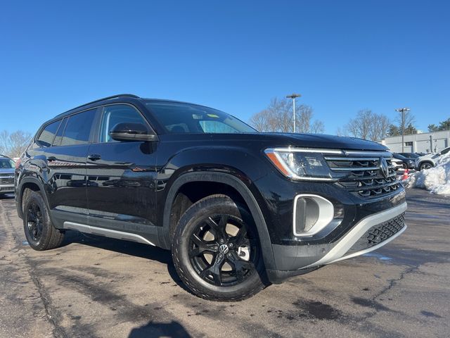 2024 Volkswagen Atlas 2.0T Peak Edition SE w/Technology