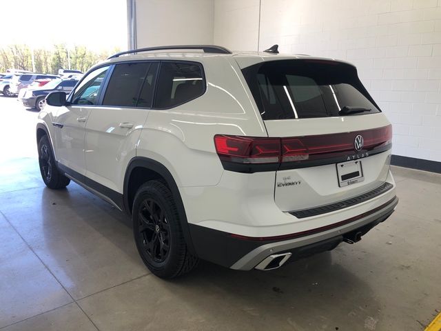 2024 Volkswagen Atlas 2.0T Peak Edition SE w/Technology