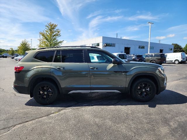 2024 Volkswagen Atlas 2.0T Peak Edition SE w/Technology