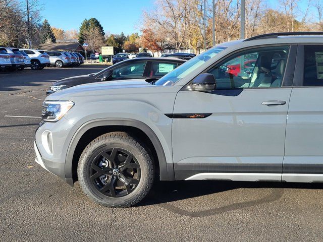 2024 Volkswagen Atlas 2.0T Peak Edition SE w/Technology