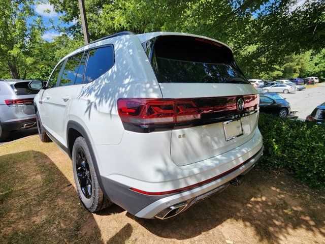 2024 Volkswagen Atlas 2.0T Peak Edition SE w/Technology