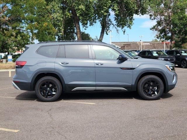 2024 Volkswagen Atlas 2.0T Peak Edition SE w/Technology