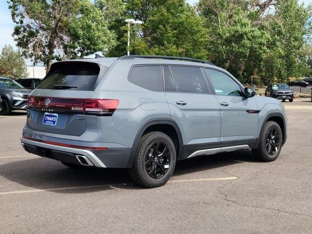 2024 Volkswagen Atlas 2.0T Peak Edition SE w/Technology